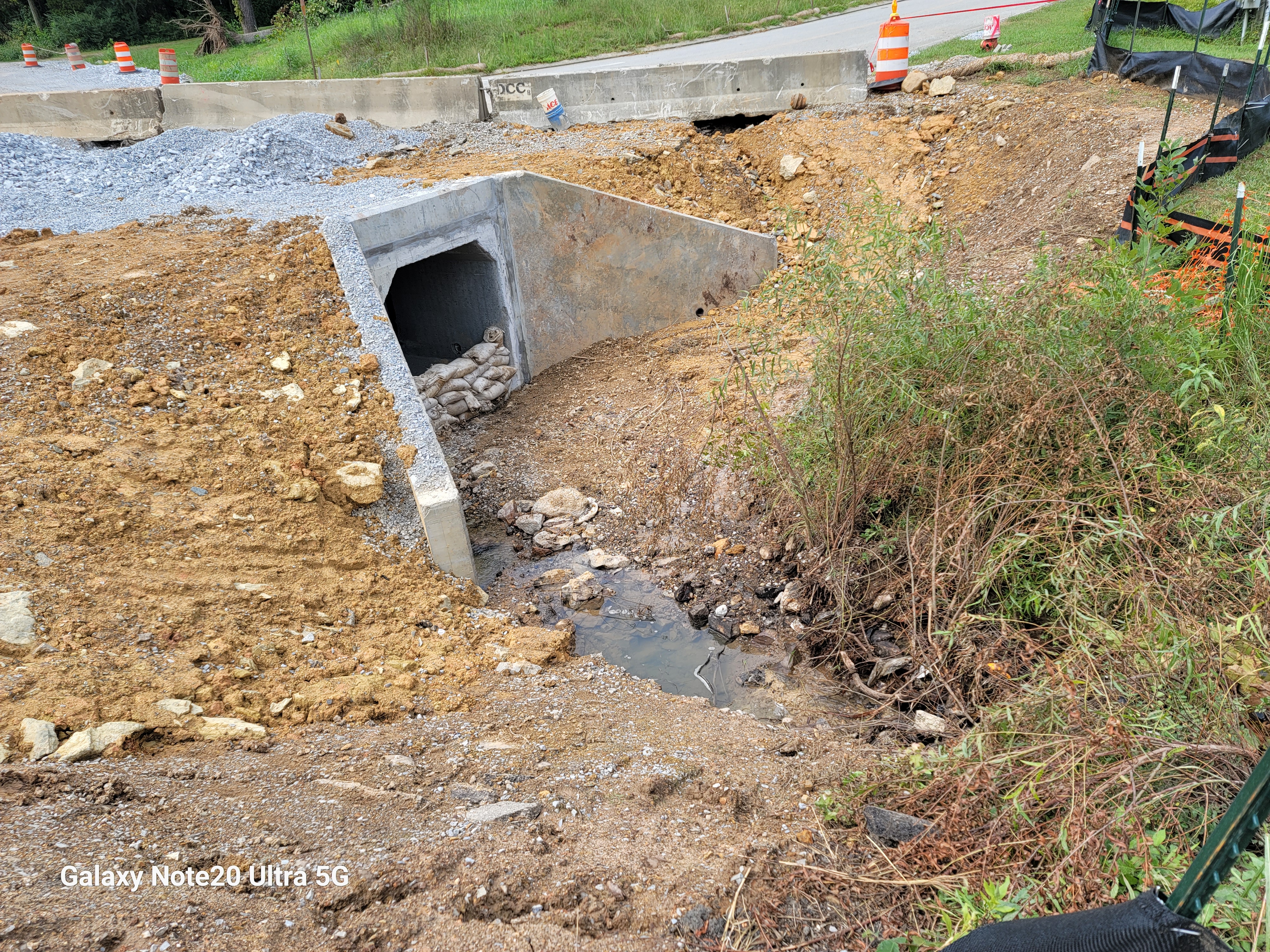 Concrete box culvert drainage installation